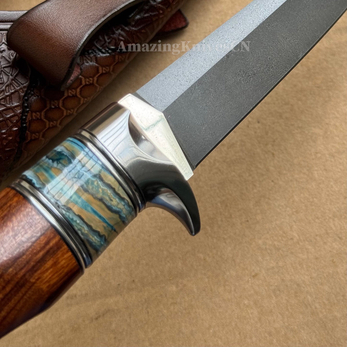Handcrafted Wootz Steel Fixed Blade Bowie Collectible Knife Desert Ironwood Handle with Leather Sheath - AK-HT0957