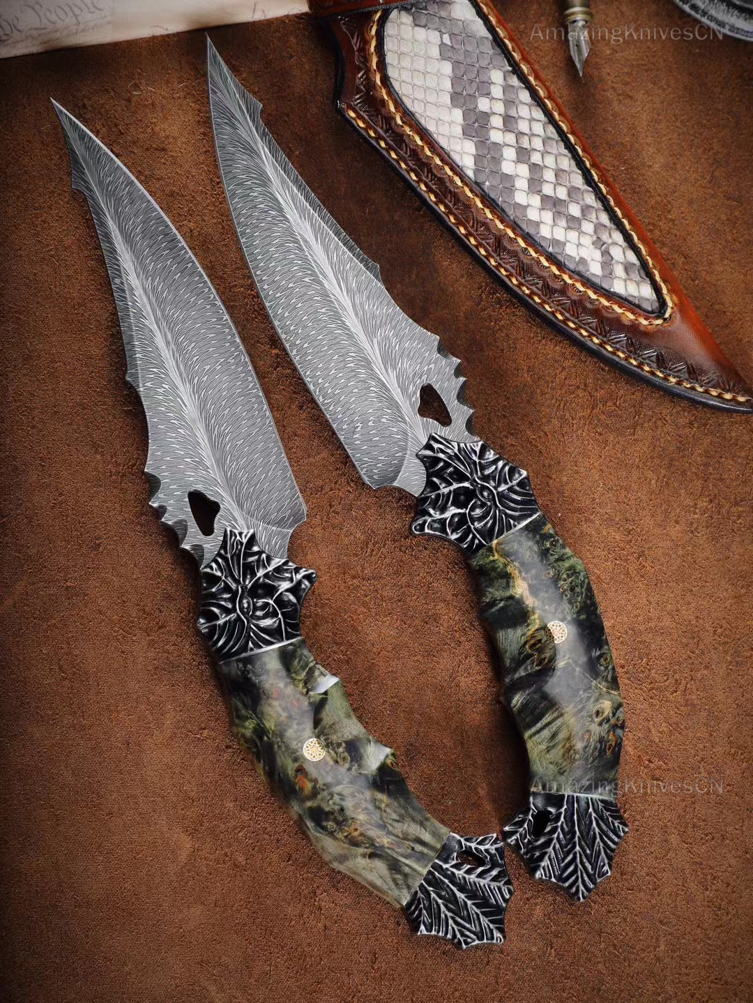Collectible Luxury Feather Damascus Steel Knife Hunting Knife Stable Wood - AK-HT0860