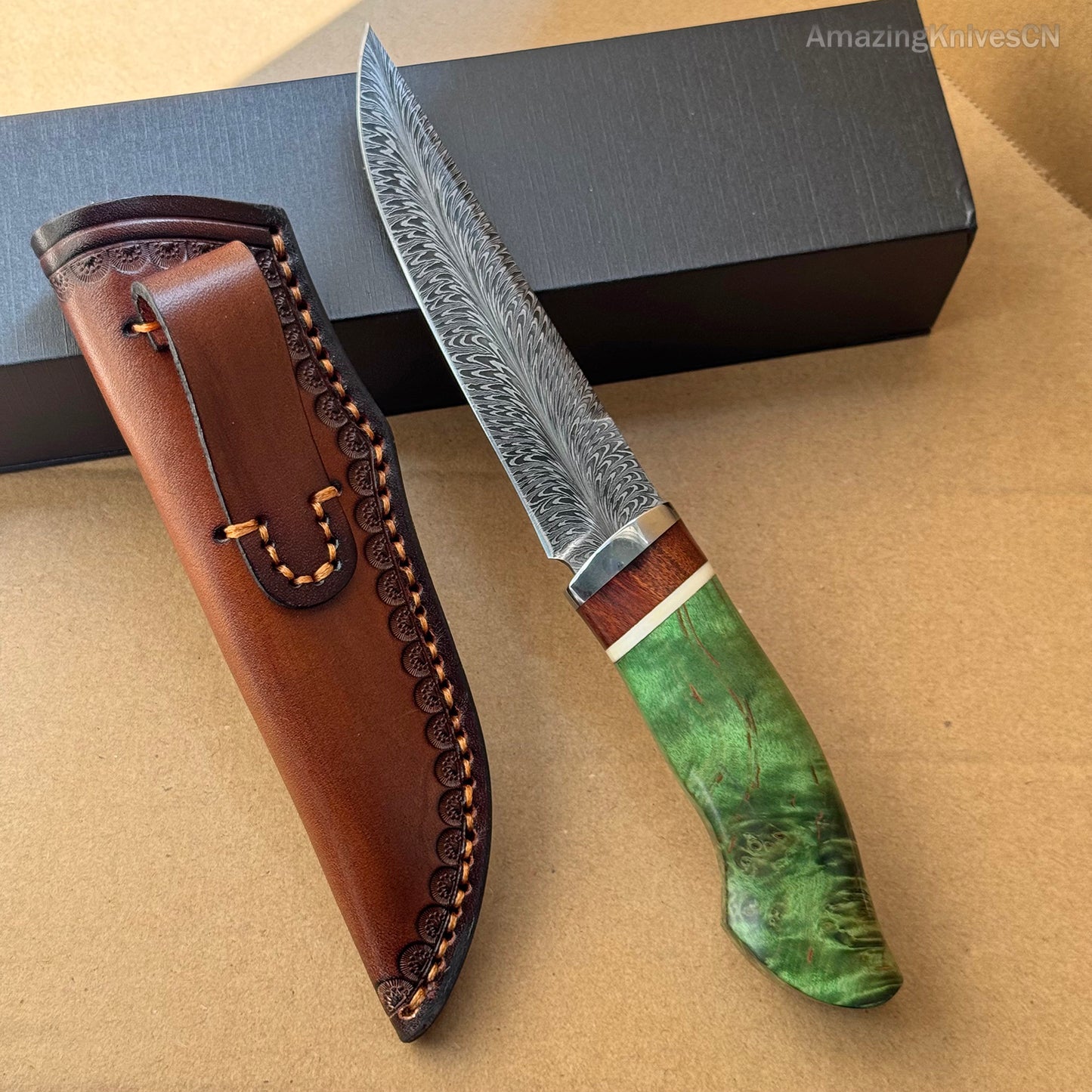 Collectible Handmade Feather Damascus Steel Knife Hunting Knife - AK-HT0974