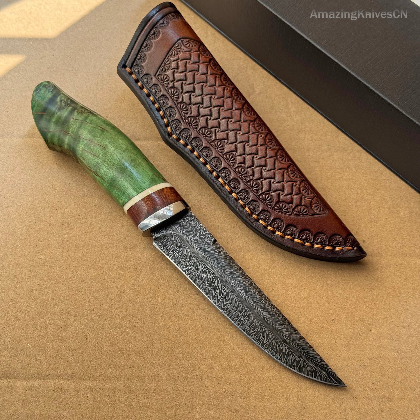 Collectible Handmade Feather Damascus Steel Knife Hunting Knife - AK-HT0974