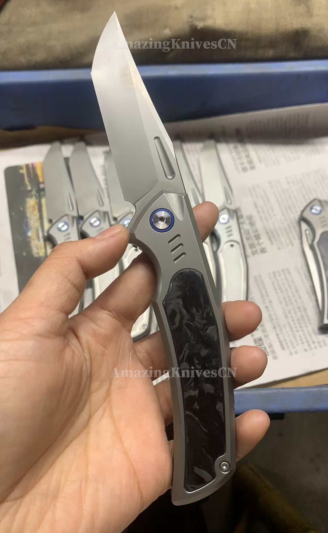 M42 High Speed Steel Pocket Knife Flipper Carbon Fiber Ball Bearing - AK-HT0988