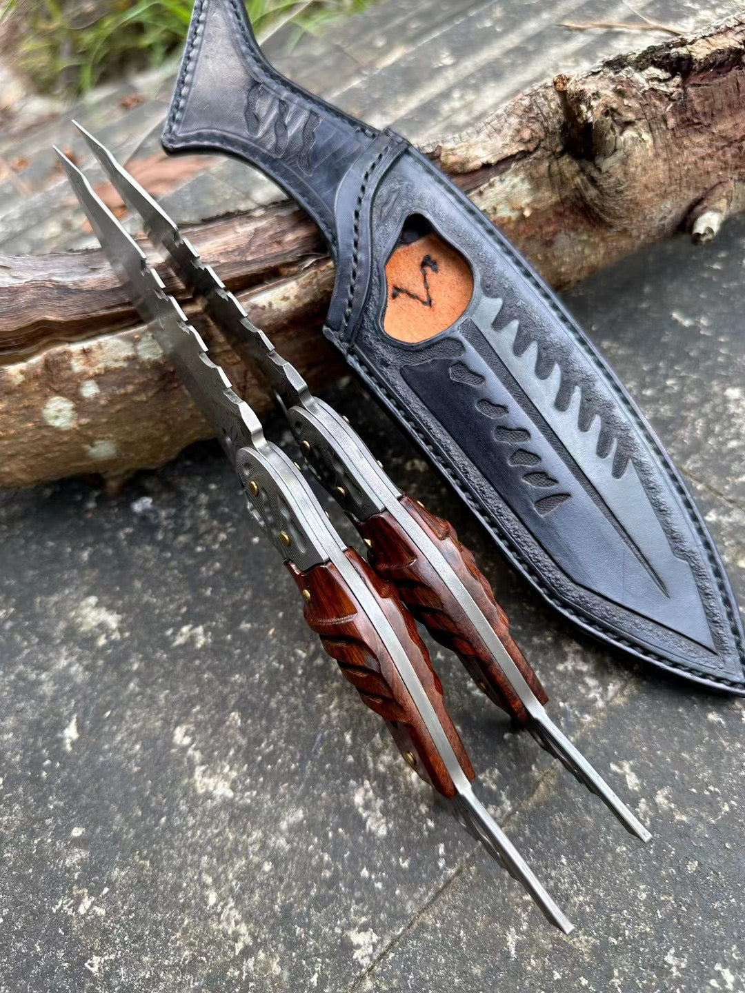 Handcrafted 95 Layer Damascus Hunting Knife Full Tang Desert Ironwood w/ Sheath - AK-HT0813