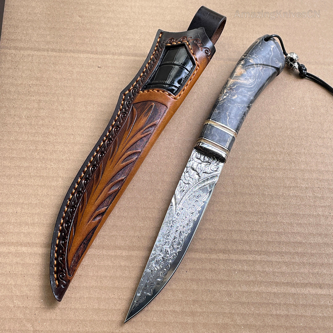 Fixed Blade Vg10 Steel Damascus Hunting Knife Handcrafted Steel Engraved Pattern - AK-HT0833