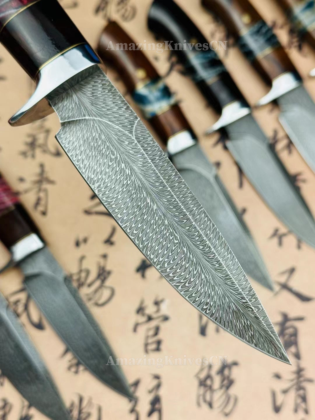 Luxury Handmade Feather Damascus Steel Hunting Knife with Leather Sheath - AK-HT0999