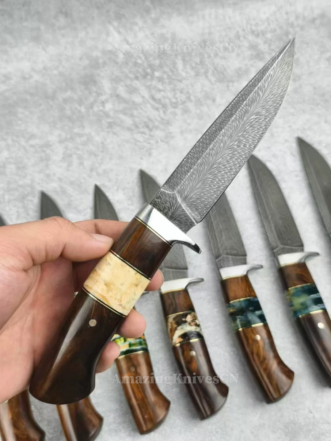 Luxury Handmade Feather Damascus Steel Hunting Knife with Leather Sheath - AK-HT0999