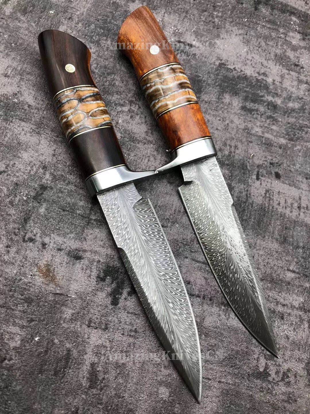 Luxury Handmade Feather Damascus Steel Hunting Knife with Leather Sheath - AK-HT0999