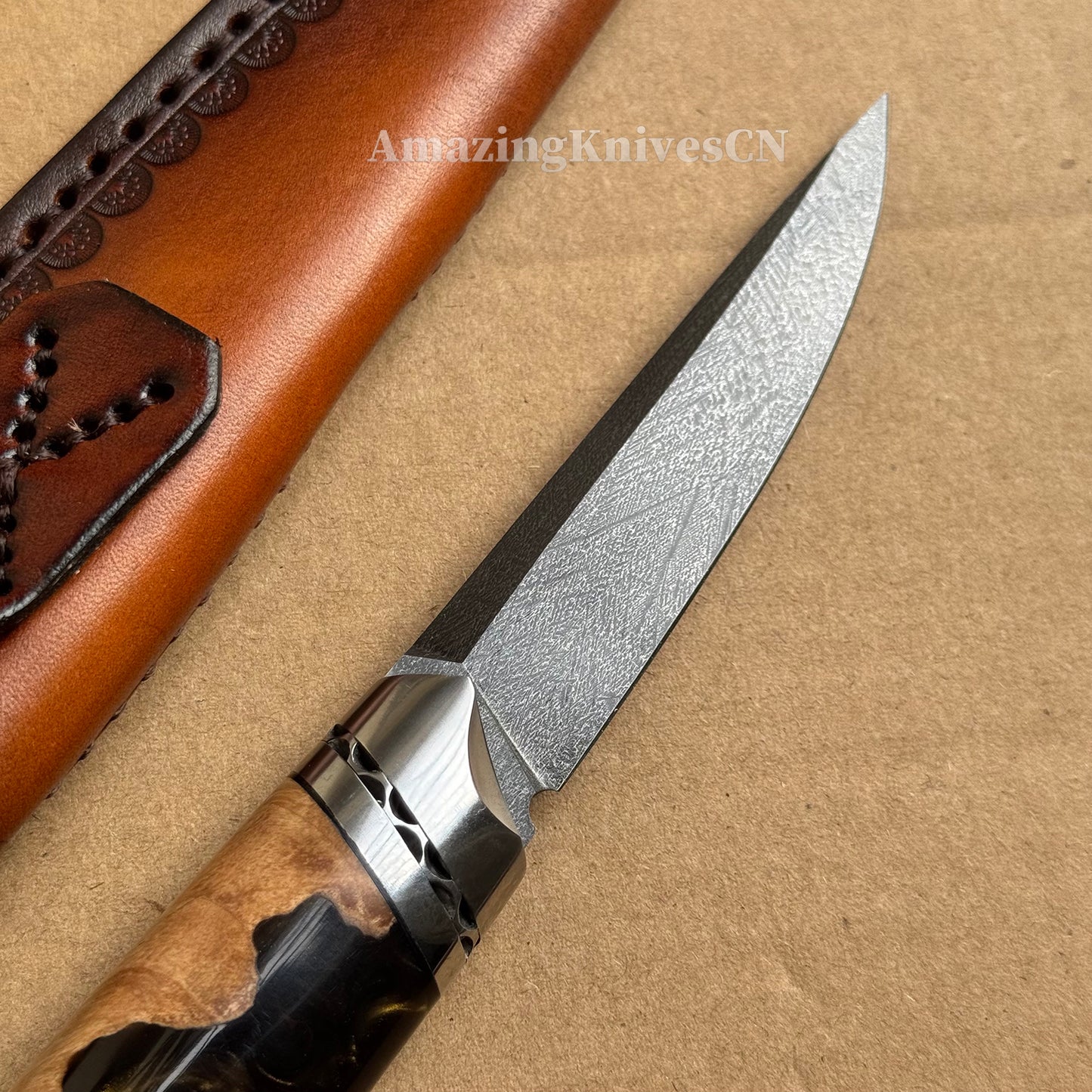 Premium Collectible Wootz Steel Knife with Leather Sheath - AK-HT0806
