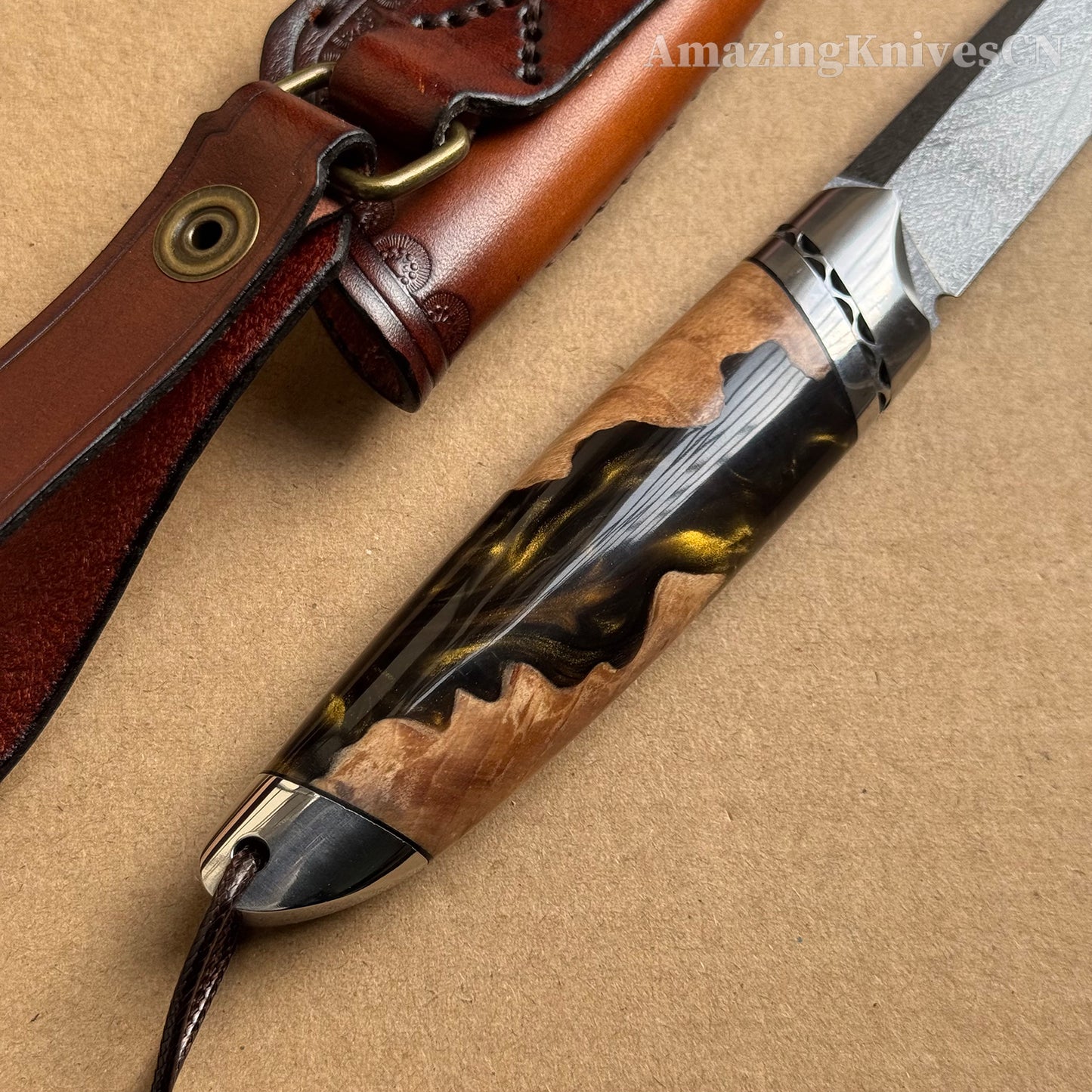 Premium Collectible Wootz Steel Knife with Leather Sheath - AK-HT0806