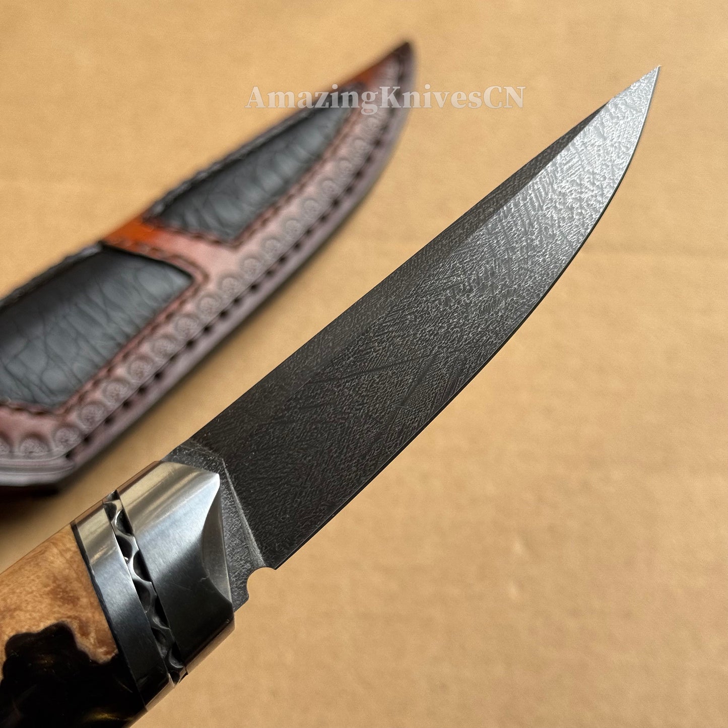 Premium Collectible Wootz Steel Knife with Leather Sheath - AK-HT0806