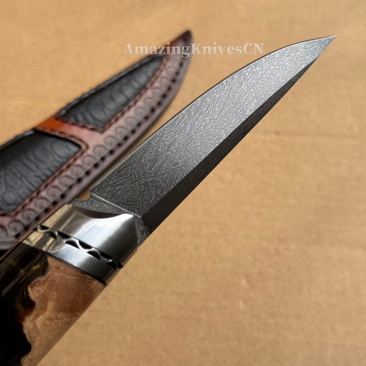 Premium Collectible Wootz Steel Knife with Leather Sheath - AK-HT0806