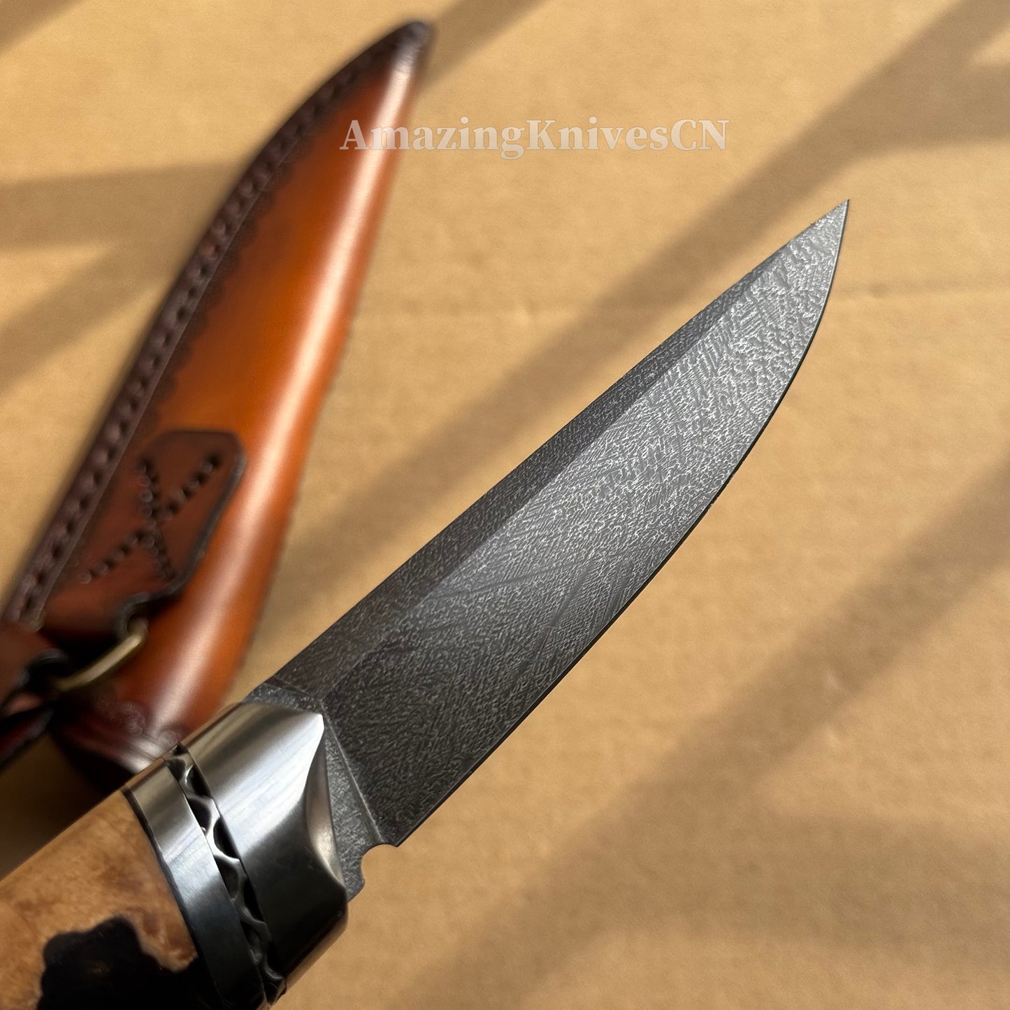 Premium Collectible Wootz Steel Knife with Leather Sheath - AK-HT0806