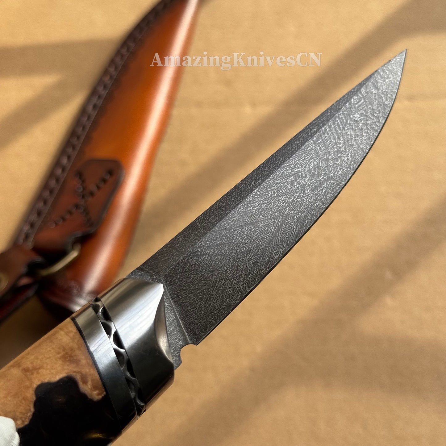 Premium Collectible Wootz Steel Knife with Leather Sheath - AK-HT0806