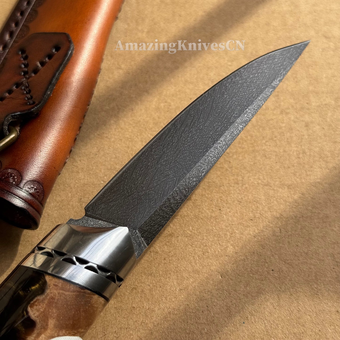 Premium Collectible Wootz Steel Knife with Leather Sheath - AK-HT0806