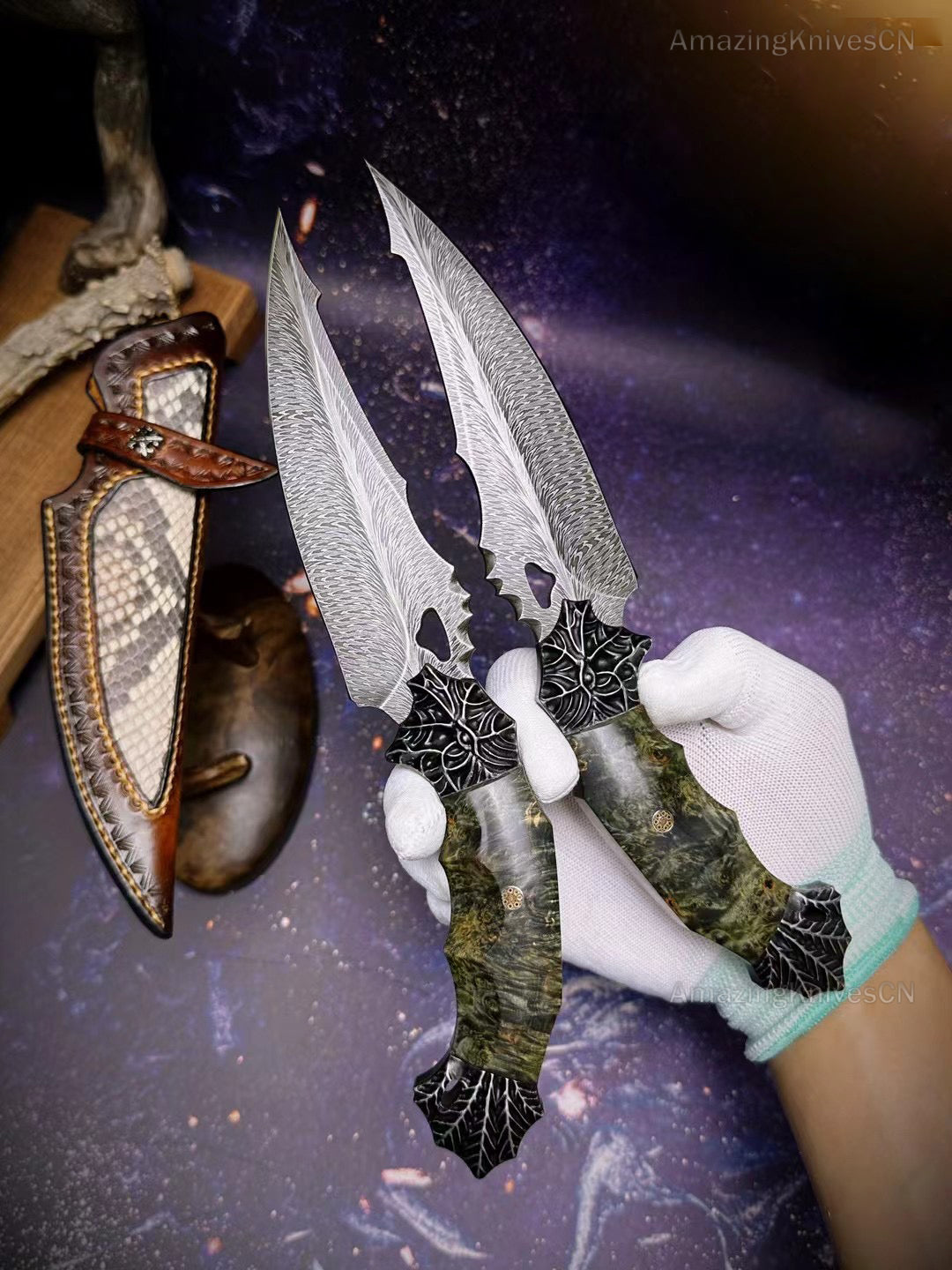 Collectible Luxury Feather Damascus Steel Knife Hunting Knife Stable Wood - AK-HT0860