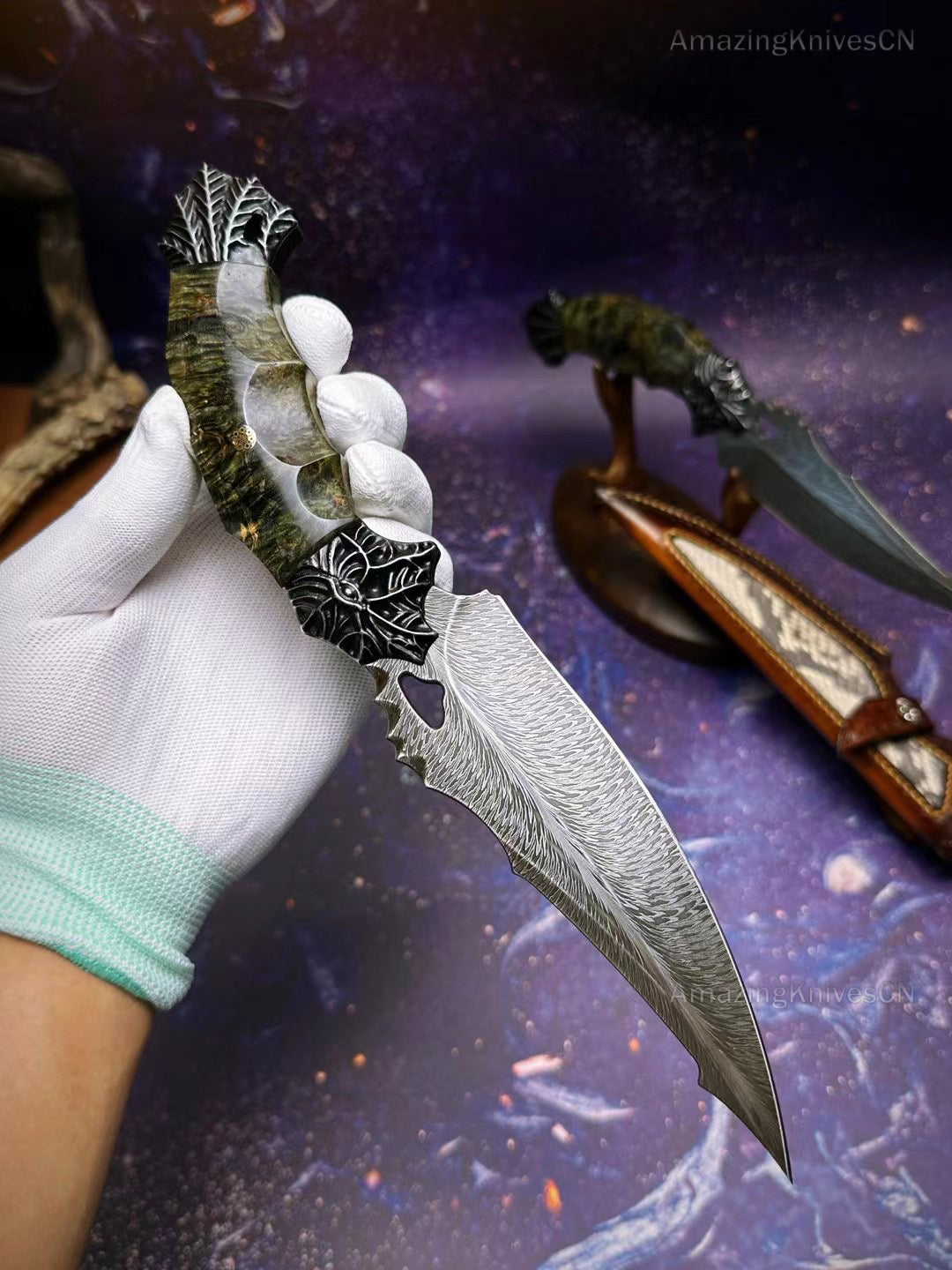 Collectible Luxury Feather Damascus Steel Knife Hunting Knife Stable Wood - AK-HT0860