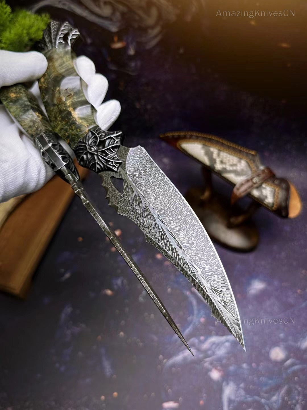 Collectible Luxury Feather Damascus Steel Knife Hunting Knife Stable Wood - AK-HT0860