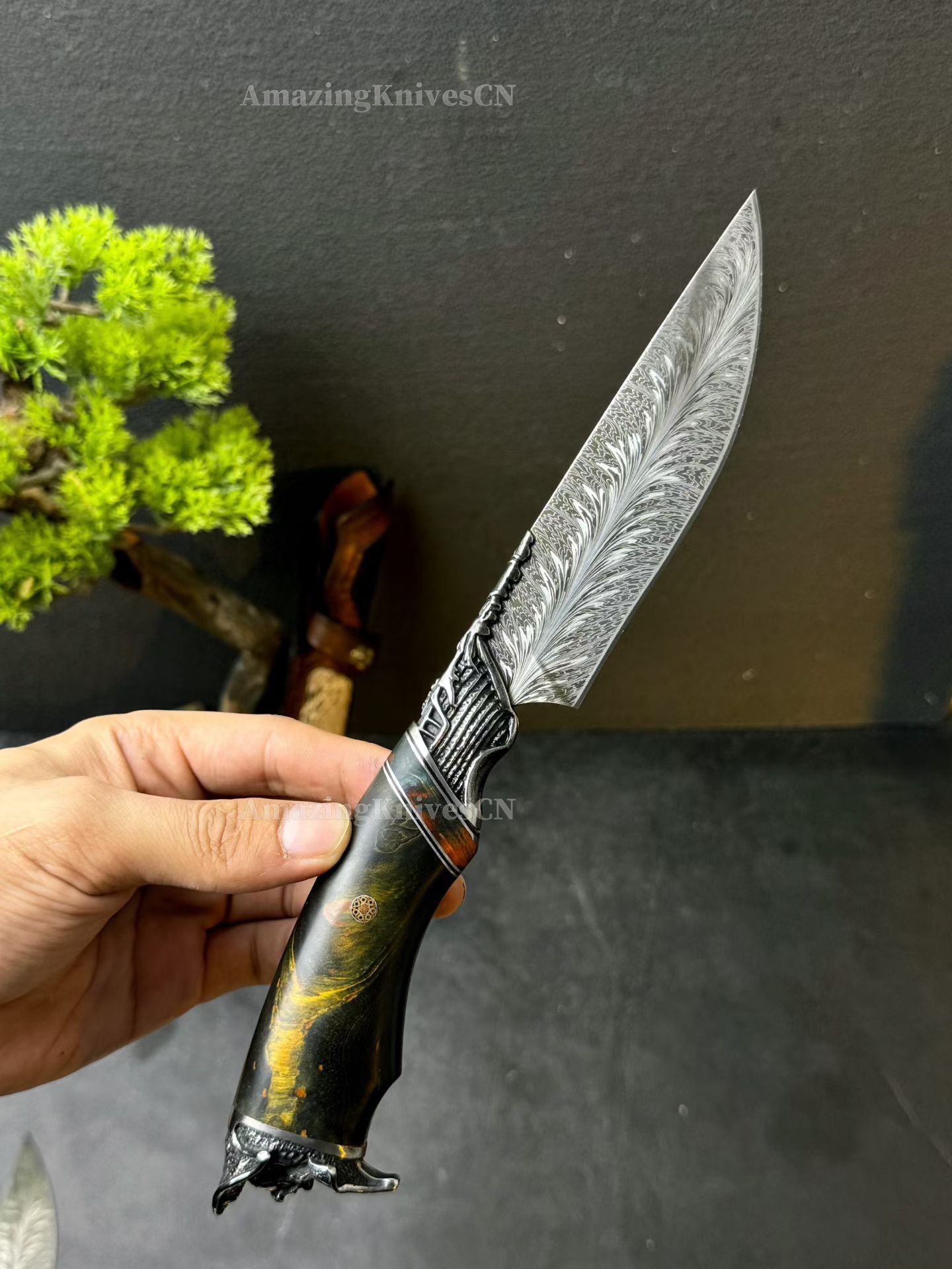 Collectible Feather Damascus Knife with Handmade Italian Snakeskin Leather Sheath - AK-HT1007