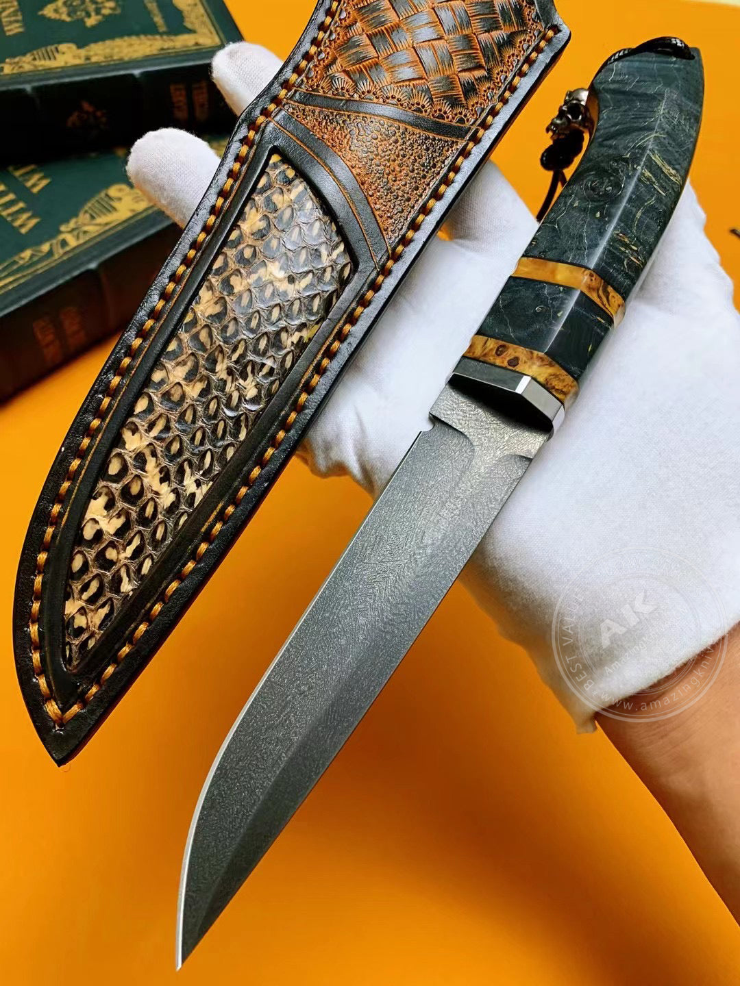 Wootz Steel Hunting Knife with Leather Sheath - AK-HT0775