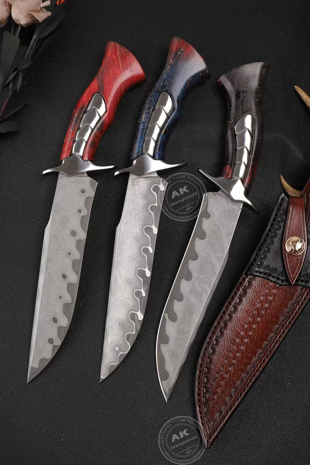 Hand Forged Damascus Steel Hunting Knife Bowie Survival Fixed Blade Full Tang- AK-HT0779