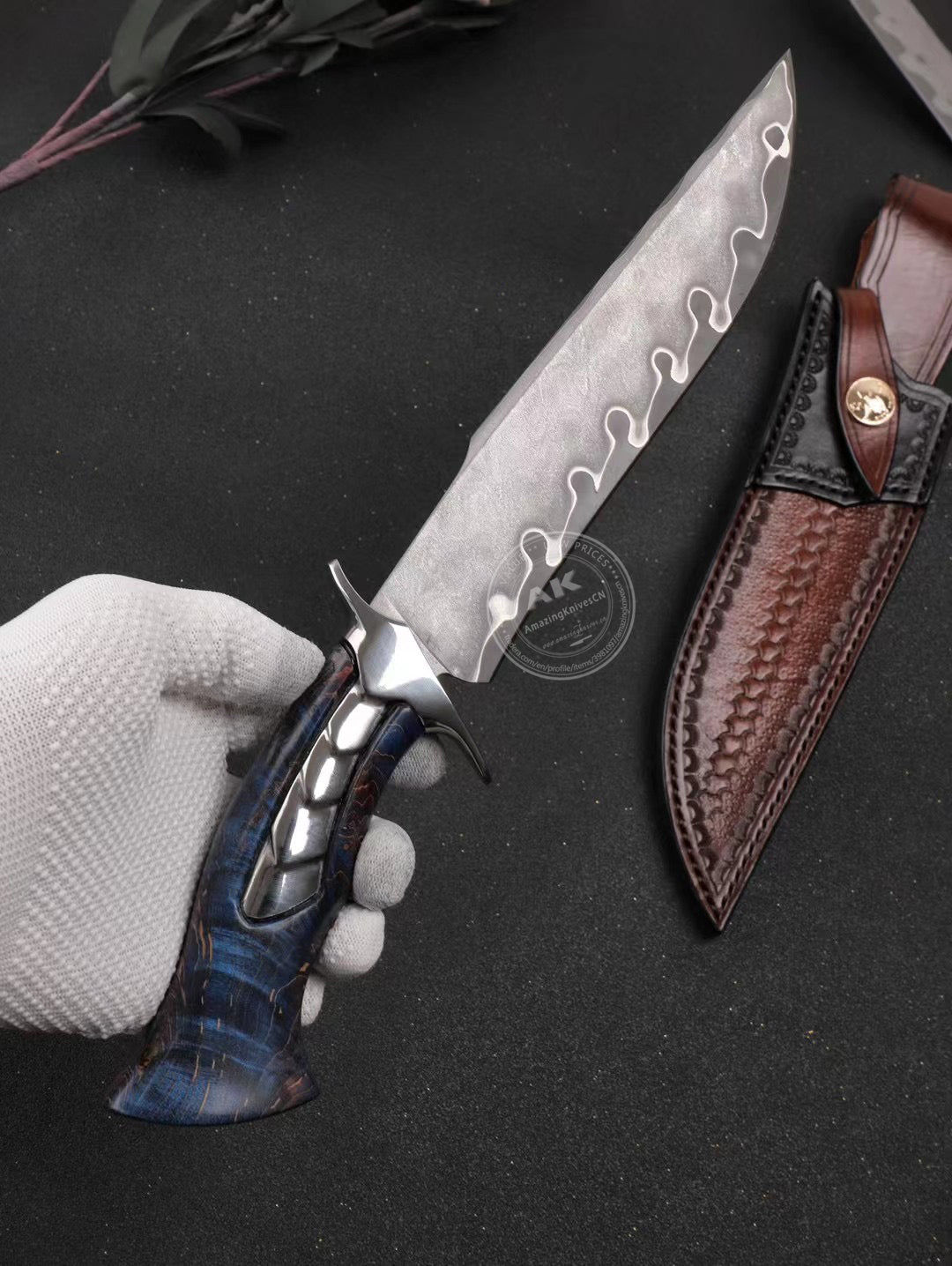 Hand Forged Damascus Steel Hunting Knife Bowie Survival Fixed Blade Full Tang- AK-HT0779