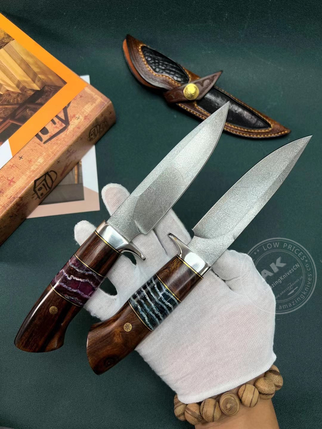Luxury Handmade Wootz Steel Hunting Knife with Leather Sheath - AK-HT0780