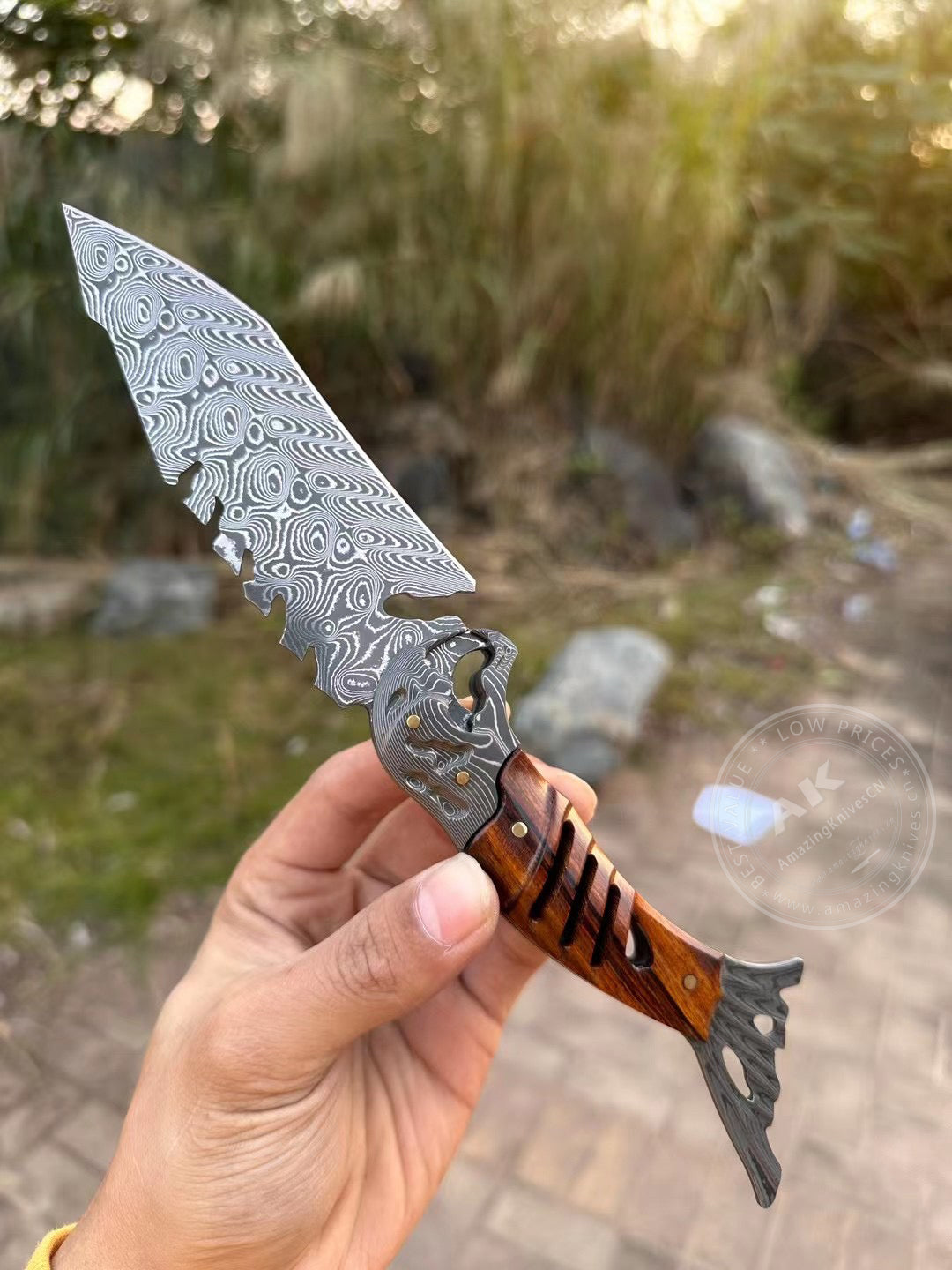 Handcrafted 95 Layer Damascus Hunting Knife Full Tang Desert Ironwood w/ Sheath - AK-HT0813