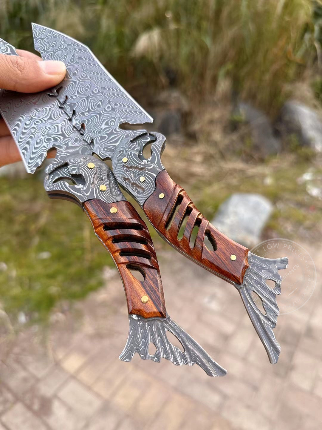 Handcrafted 95 Layer Damascus Hunting Knife Full Tang Desert Ironwood w/ Sheath - AK-HT0813