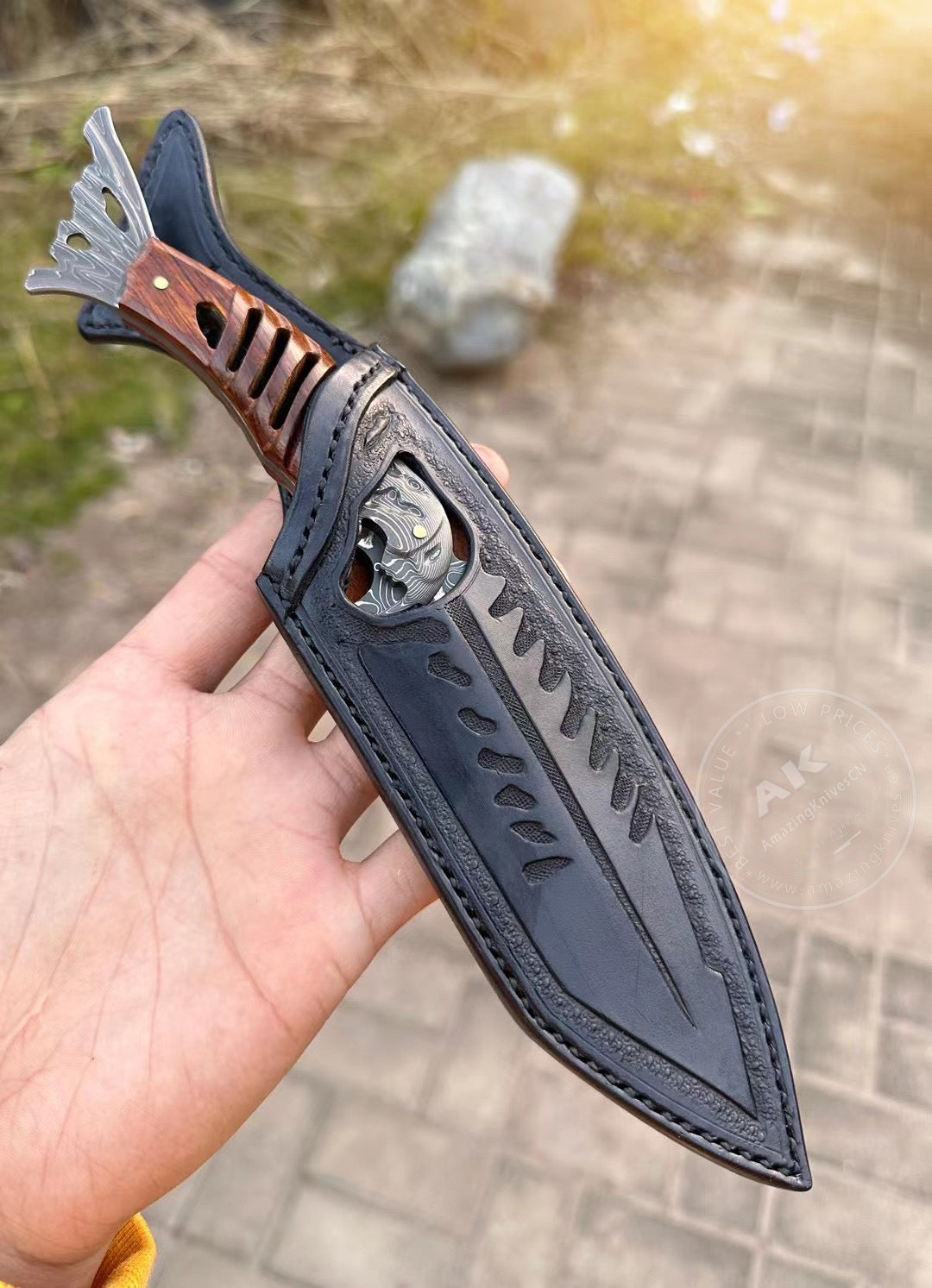 Handcrafted 95 Layer Damascus Hunting Knife Full Tang Desert Ironwood w/ Sheath - AK-HT0813