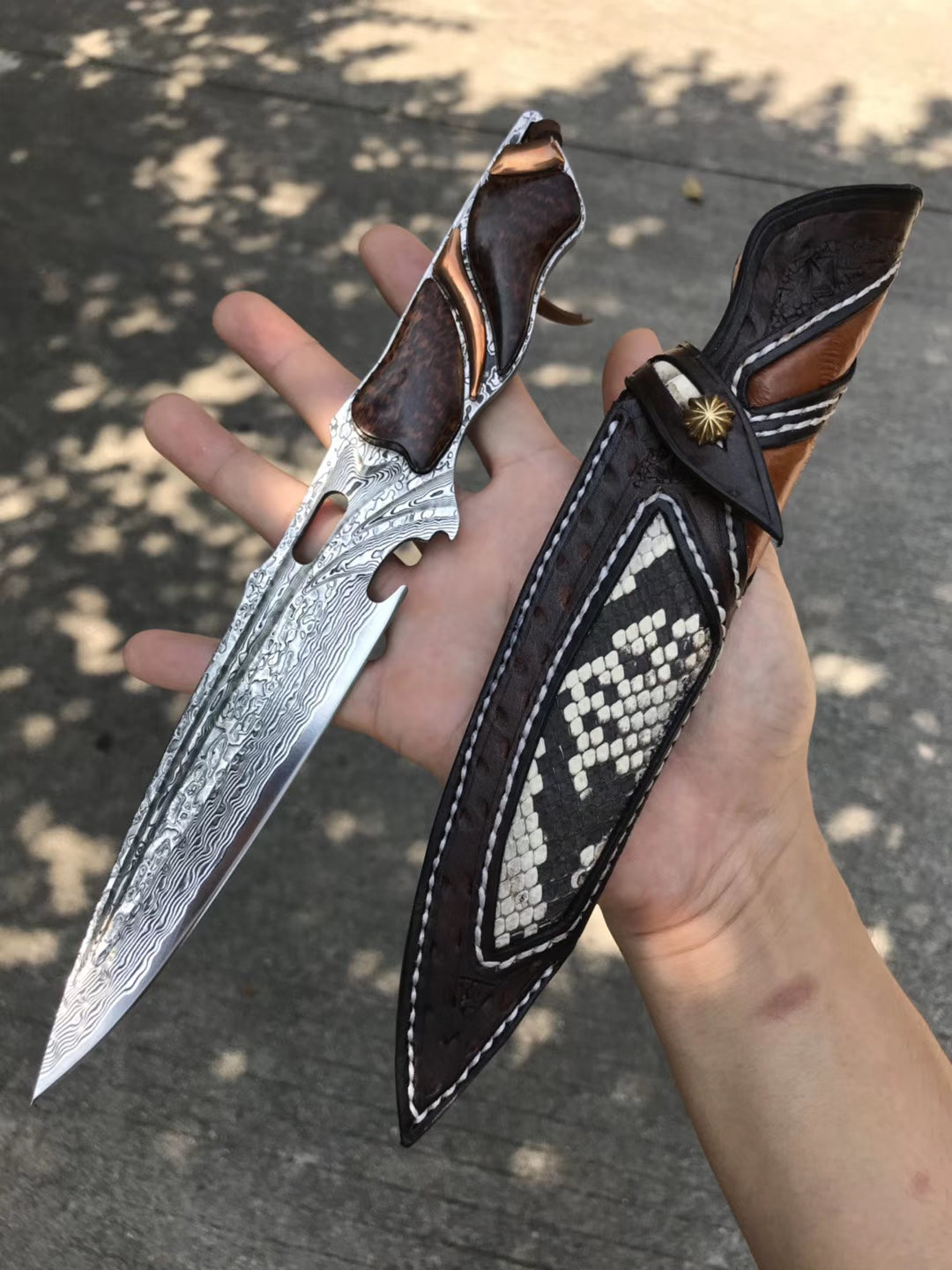 JAPANESE DAMASCUS VG10 HUNTING KNIFE BLOOD GROOVED FULL TANG - AK-HT0413