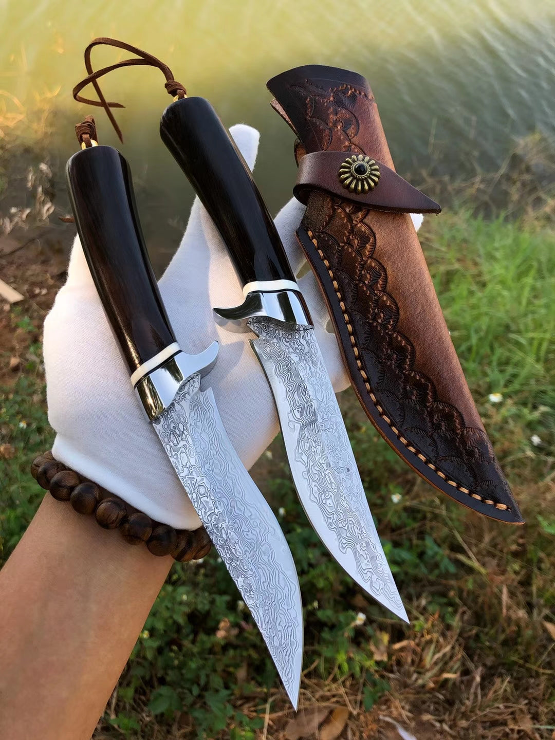 VG10 Damascus Hunting Knife Handcrafted Survival Bowie Fixed Blade Ebony Handle - AK-HT0492