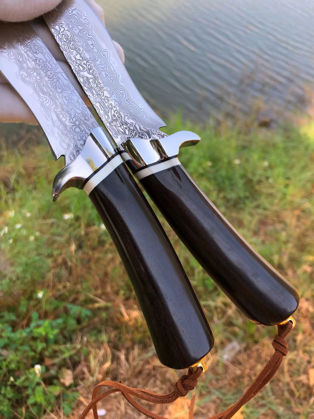 VG10 Damascus Hunting Knife Handcrafted Survival Bowie Fixed Blade Ebony Handle - AK-HT0492