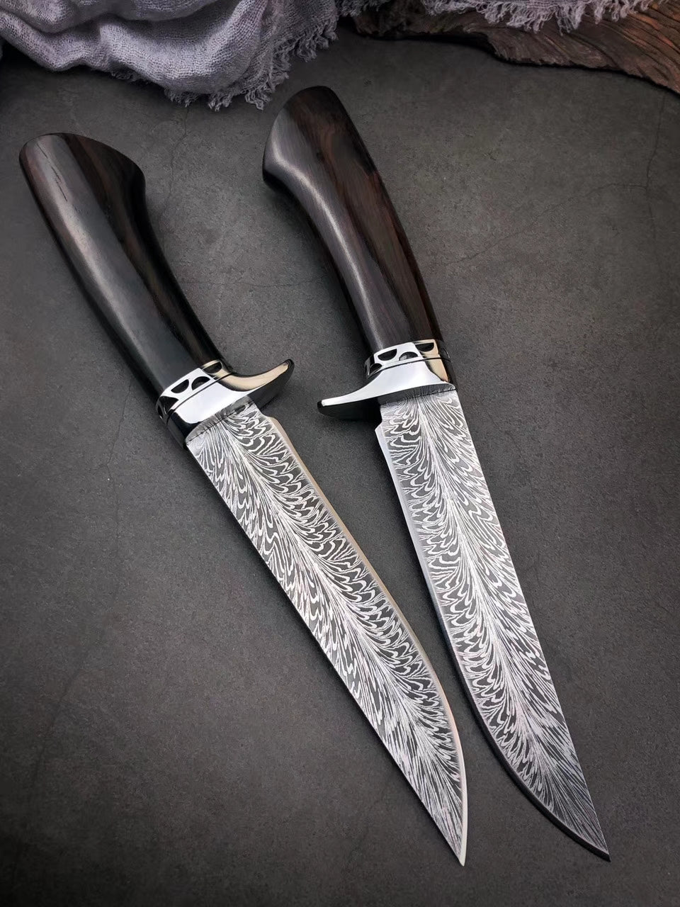 Stainless Steel Hunting Knife Feather Pattern Survival Camping Fixed Blade Bowie - AK-HT0498