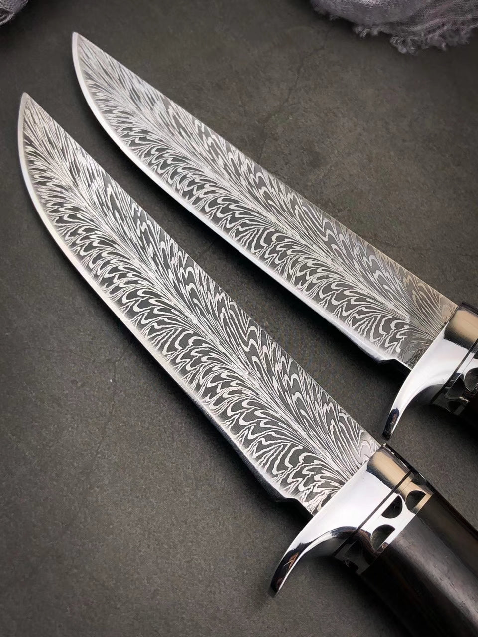 Stainless Steel Hunting Knife Feather Pattern Survival Camping Fixed Blade Bowie - AK-HT0498