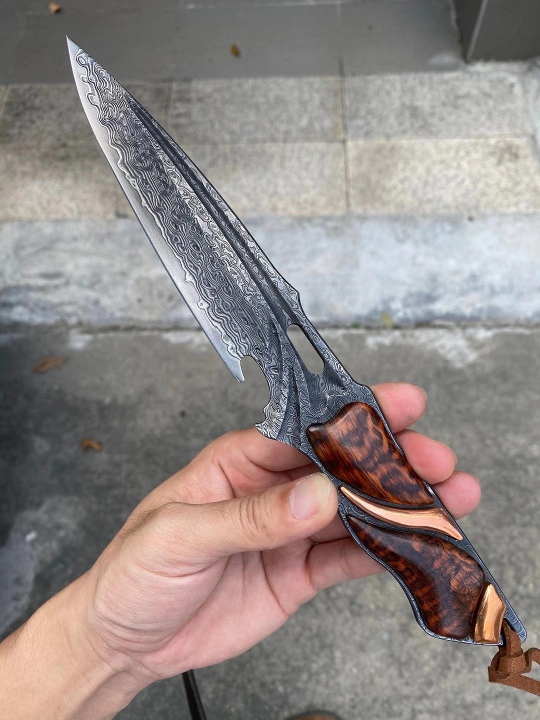 JAPANESE DAMASCUS VG10 HUNTING KNIFE BLOOD GROOVED FULL TANG - AK-HT0413