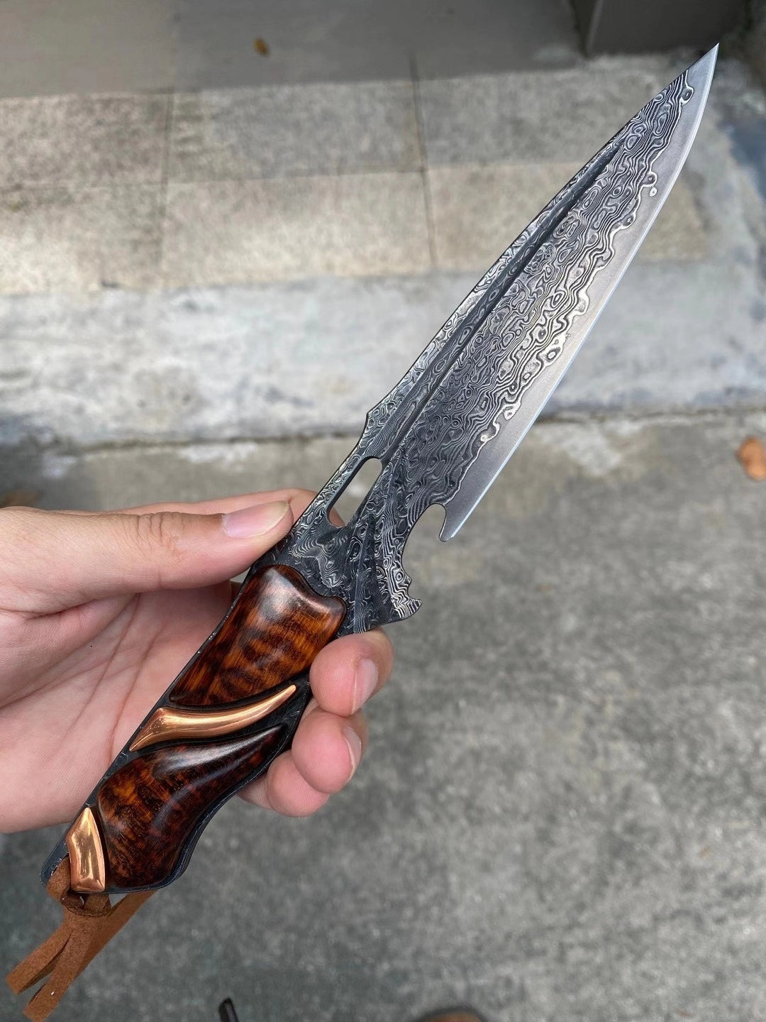 JAPANESE DAMASCUS VG10 HUNTING KNIFE BLOOD GROOVED FULL TANG - AK-HT0413