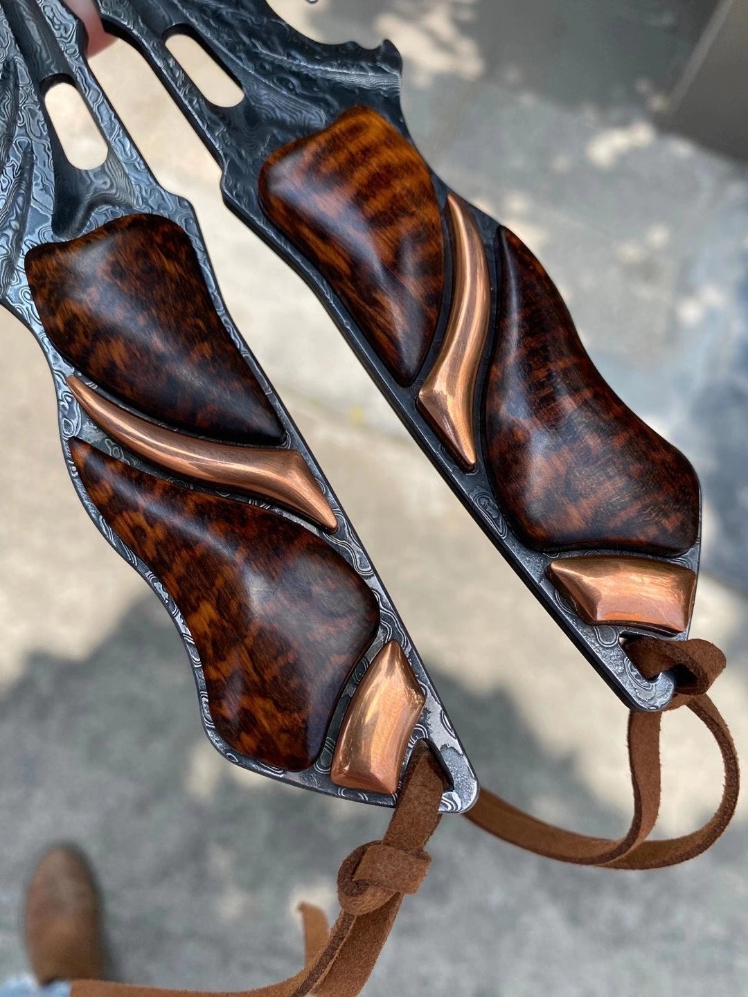 JAPANESE DAMASCUS VG10 HUNTING KNIFE BLOOD GROOVED FULL TANG - AK-HT0413