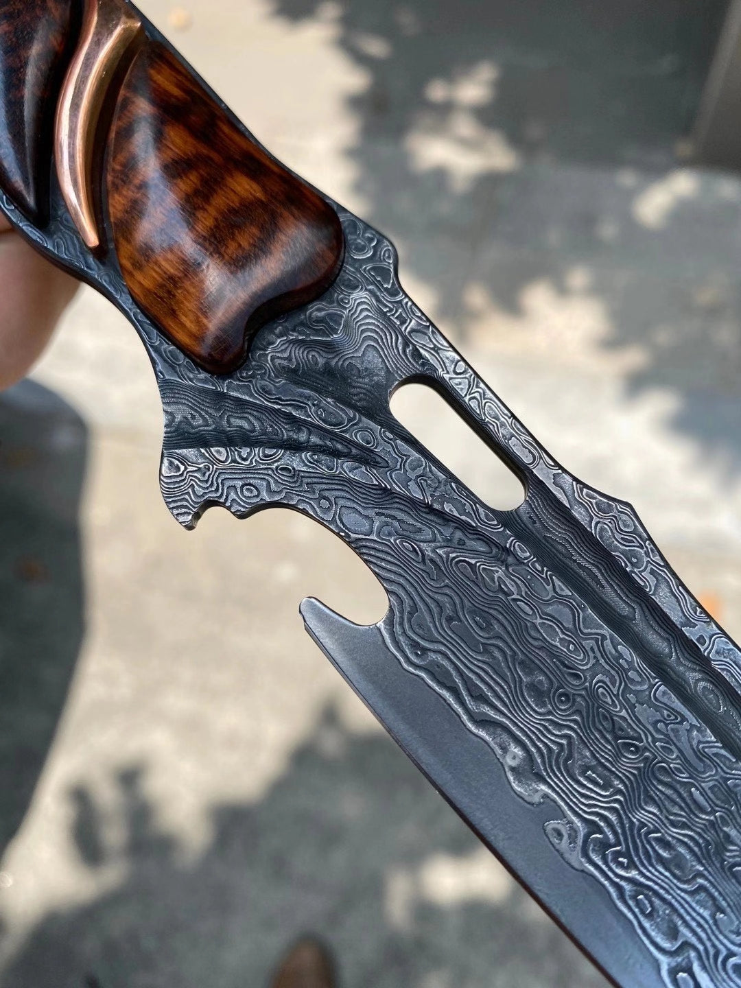 JAPANESE DAMASCUS VG10 HUNTING KNIFE BLOOD GROOVED FULL TANG - AK-HT0413