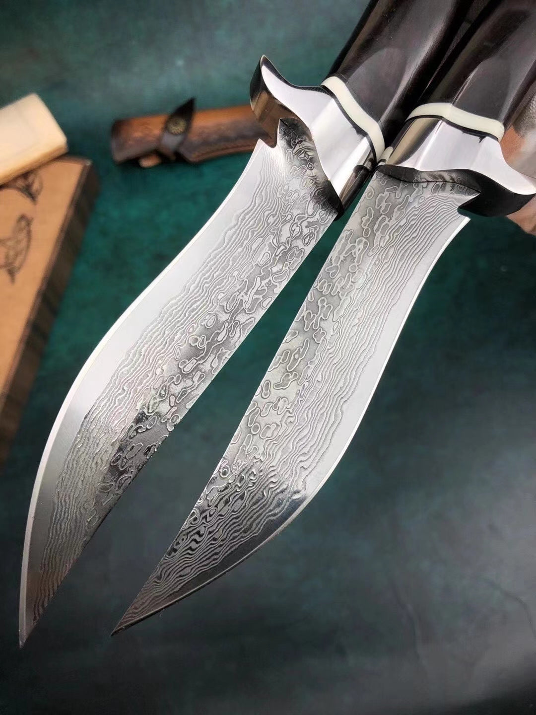 VG10 Damascus Hunting Knife Handcrafted Survival Bowie Fixed Blade Ebony Handle - AK-HT0492