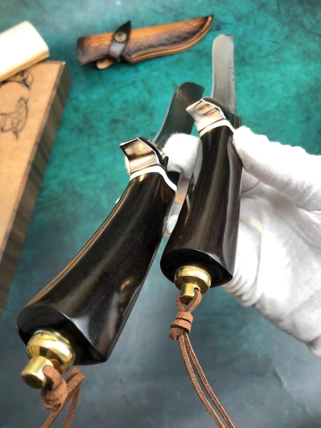 VG10 Damascus Hunting Knife Handcrafted Survival Bowie Fixed Blade Ebony Handle - AK-HT0492