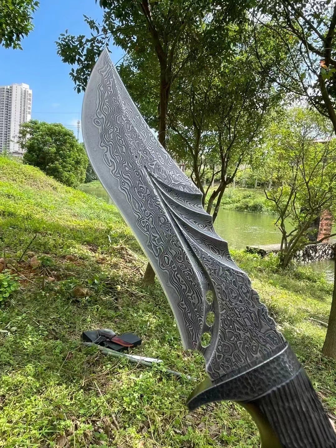 Hunting Damascus Bowie Knife Rescue Survival Knife Collectible Handmade Knife Wolf Head - AK-HT0708