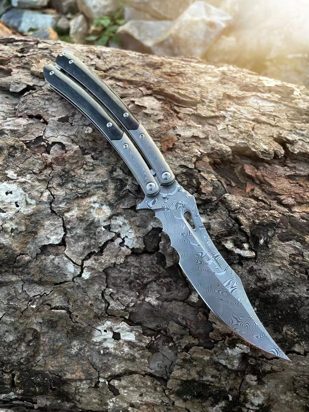 VG10 Damascus Steel Collectible Folding Knife Survival Knife with Bone Handle - AK-HT0755