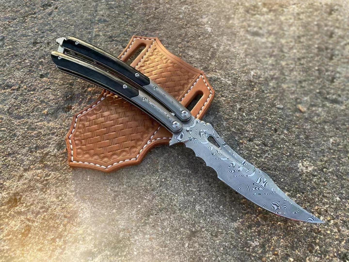 VG10 Damascus Steel Collectible Folding Knife Survival Knife with Bone Handle - AK-HT0755