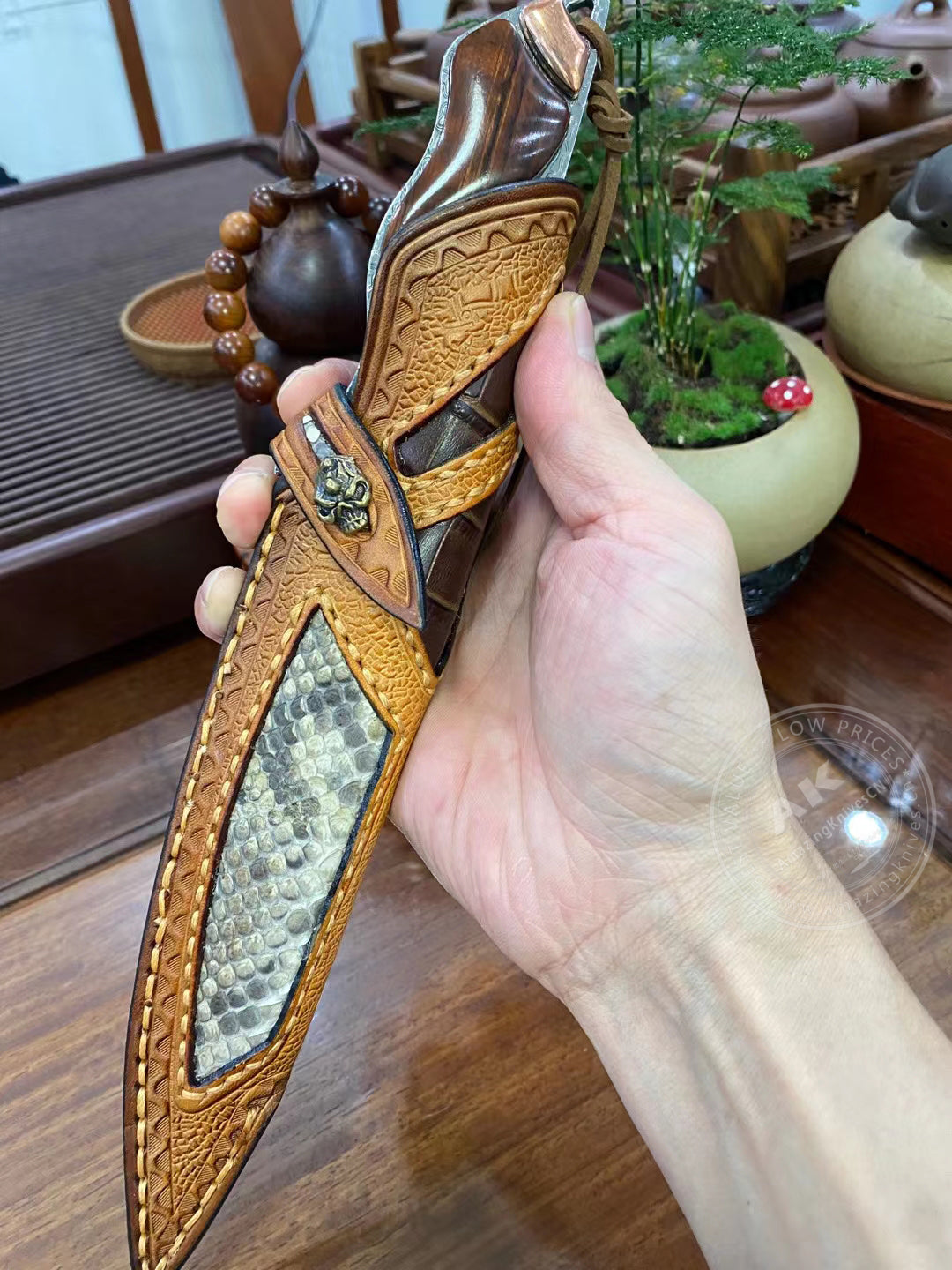 JAPANESE DAMASCUS VG10 HUNTING KNIFE BLOOD GROOVED FULL TANG - AK-HT0413