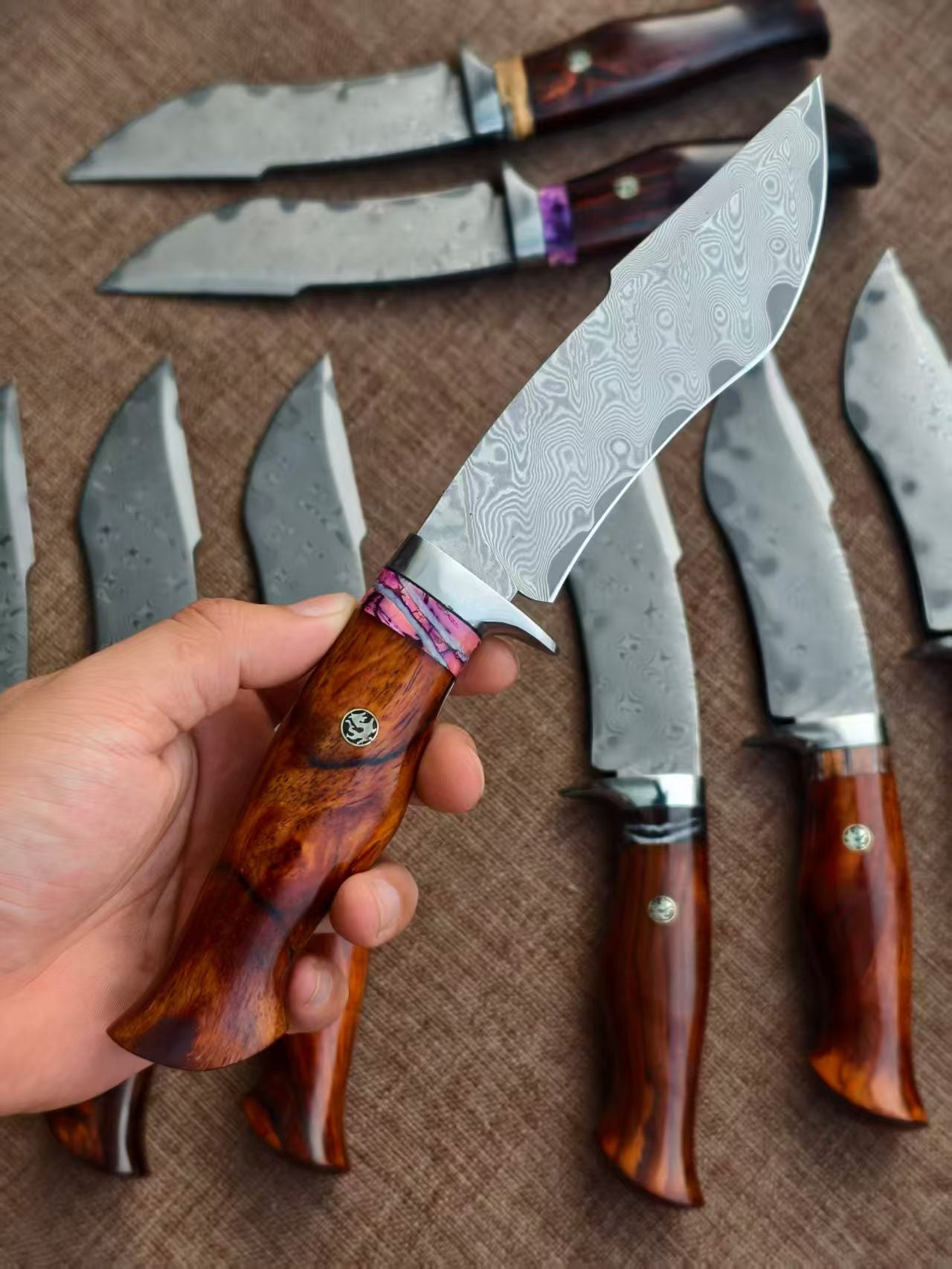 Handmade VG10 Damascus Hunting Knife Fixed Blade Rescue Survival Gear Tactical Bowie - AK-HT0516-B