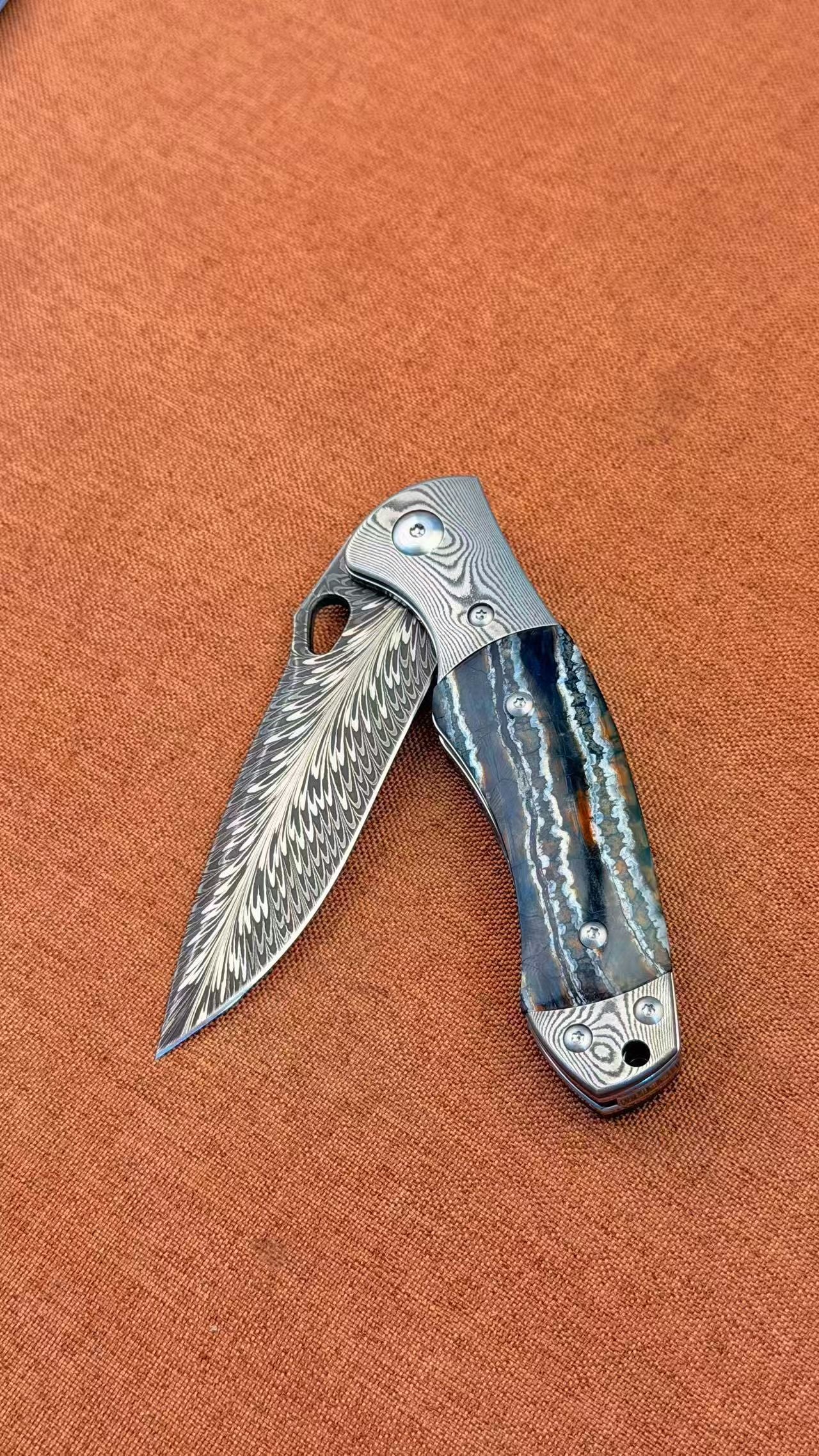 Collectible Feather Knife Folding Pocket Knife Survival Tactical Ball Bearing Flipper  - AK-HT1010-R