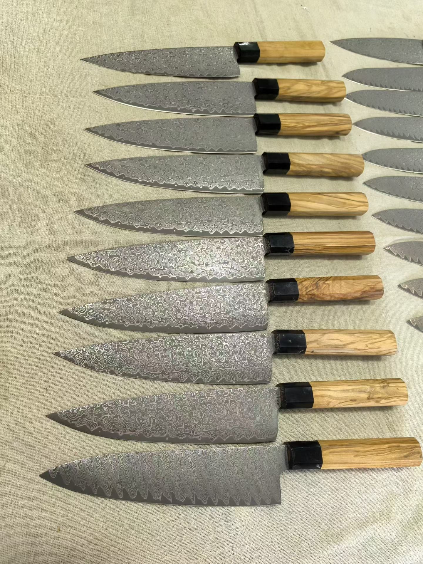 8" VG10 Damascus Chef Knife – Powder Steel, Olive Wood & Black Horn Handle - AK-DC1043