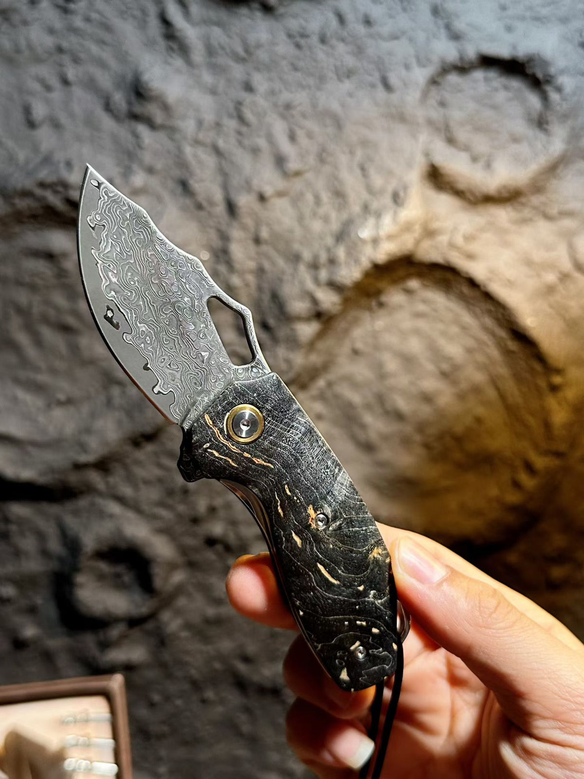 Premium Handcrafted 78-Layer Damascus Folding Knife – Ball Bearing Fast Opening - AK-HT0182