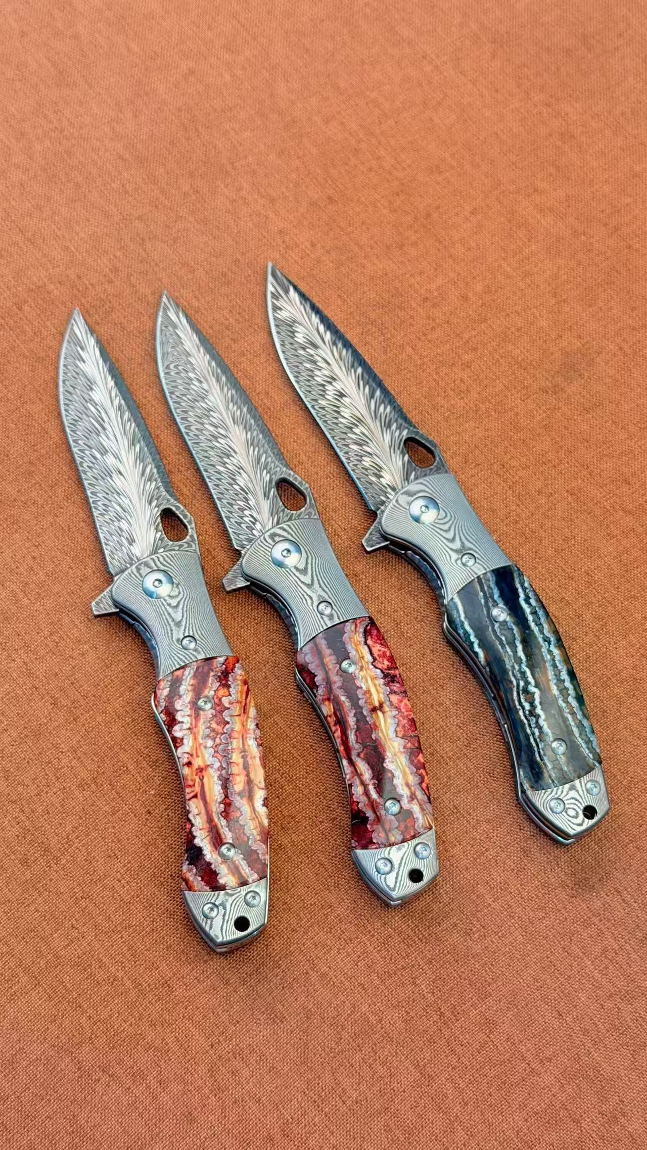 Collectible Feather Knife Folding Pocket Knife Survival Tactical Ball Bearing Flipper  - AK-HT1010-R