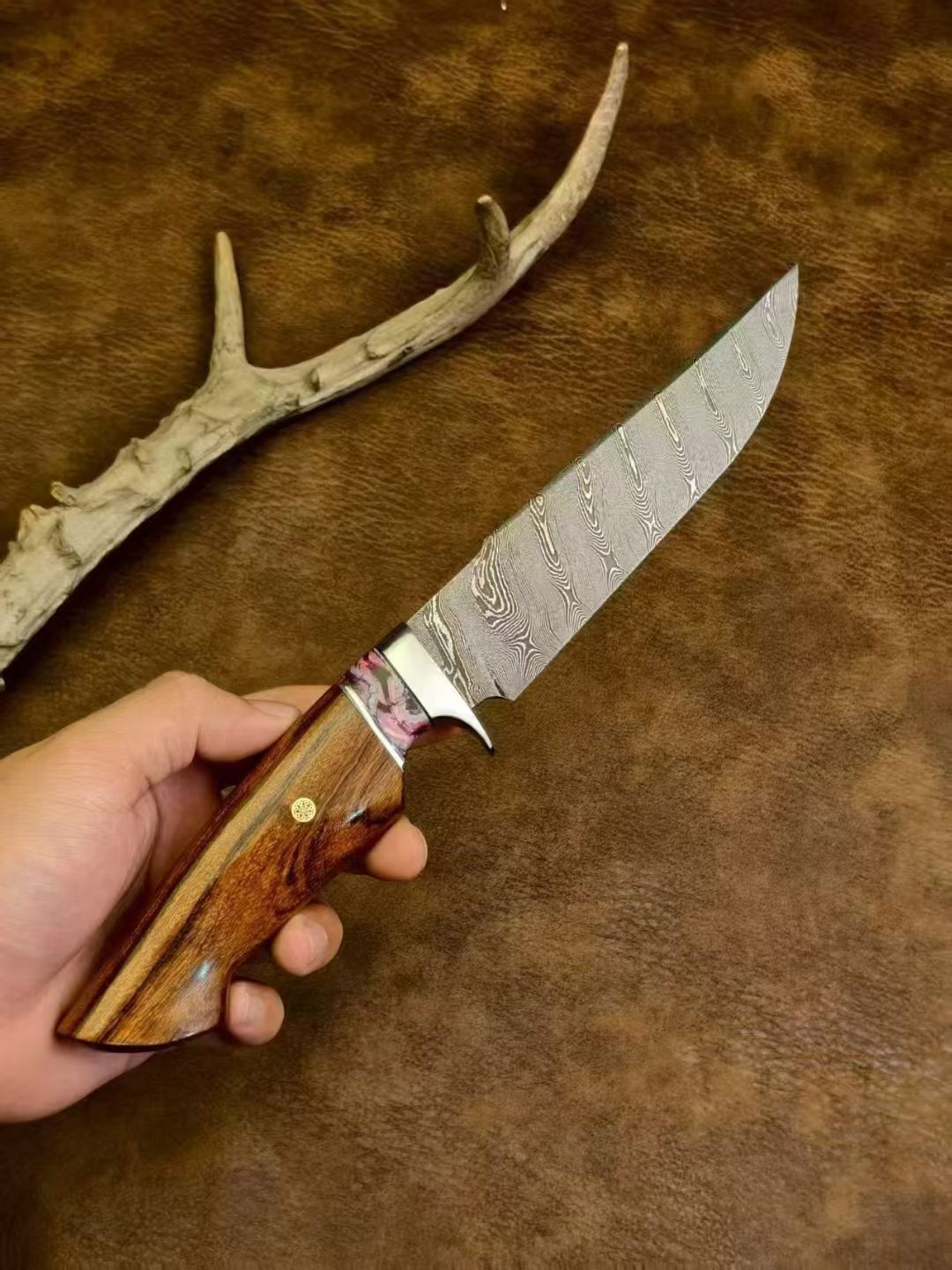 Swedish Steel Damascus Fixed-Blade Knife – Twisted Damascus Pattern, Mammoth Molar Fossil & Desert Ironwood Handle - AK-HT1072