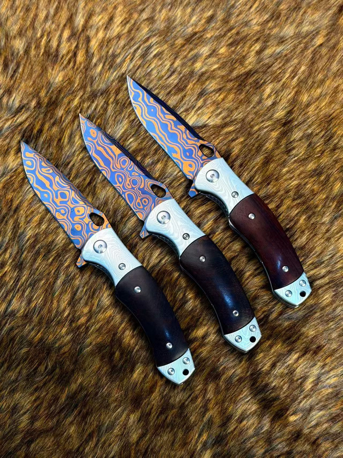 Hand-Forged Damascus Folding Knife Pocket Knife Ball Bearings - AK-HT1048-R